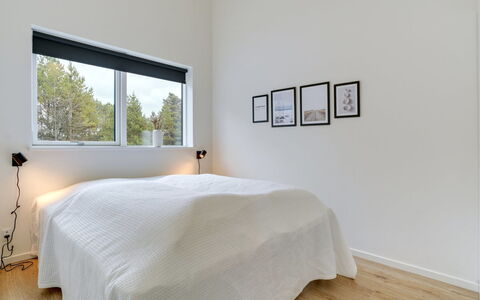 Heidi - 1Km from the Sea: Letto, Camera Da Letto, Interior Design, Parete, Pavimentazione, Pavimento, Soffitto, Legna, Bedding, Lenzuolo