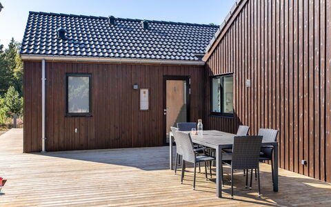 Heidi - 1Km from the Sea