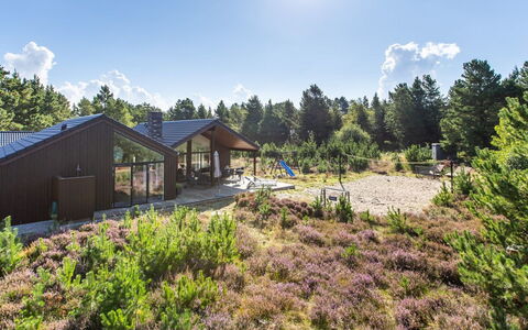 Heidi - 1Km from the Sea