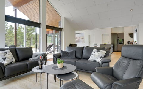 Heidi - 1Km from the Sea: Mobilia, Interior Design, Pavimentazione, Divano, Soggiorno, Pavimento, Casa, Appartamento