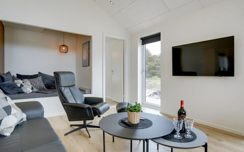 Heidi - 1Km from the Sea: Interior Design, Pavimentazione, Mobilia, Legna, Soffitto, Pavimento, Divano, Soggiorno, Camera, Illuminazione
