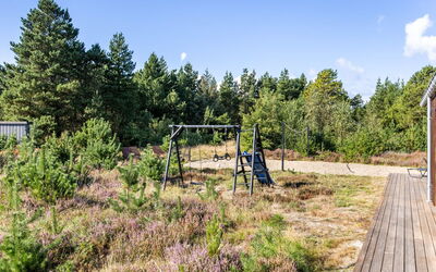 Heidi - 1Km from the Sea