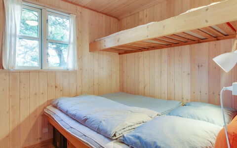Svenja - 600M from the Sea: Camera Da Letto, Letto, Legna, Letto A Castello, Pavimentazione, Pavimento, Lenzuolo, Interior Design, Bedding, Soffitto