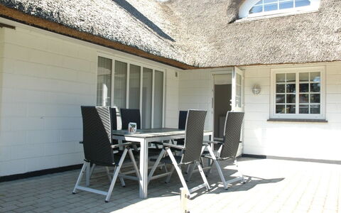 Terne - 1.2Km from the Sea: Villetta, Capannone, Capanna, Agriturismo, Prateria, Baracca, Fienile, Log Cabin, Edifici Giardino