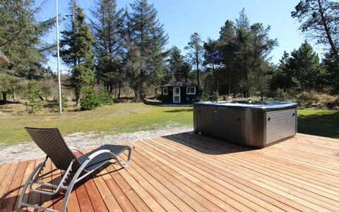 Terne - 1.2Km from the Sea: Villetta, Capannone, Capanna, Agriturismo, Prateria, Baracca, Fienile, Log Cabin, Edifici Giardino