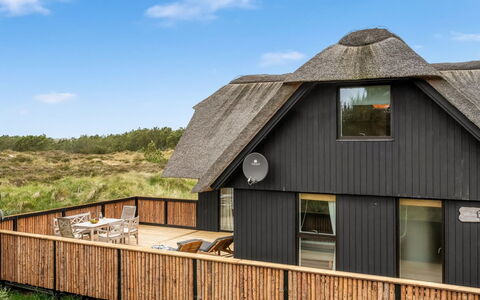 Reiko - 1.5Km from the Sea: Villetta, Raccordo, Latifoglie, Thatching, Plank, Balcone
