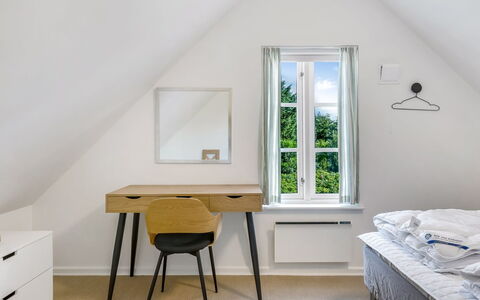Thoran - from the Sea: Mobilia, Interior Design, Pavimentazione, Legna, Pavimento, Camera Da Letto, Letto, Soffitto, Illuminazione, Camera