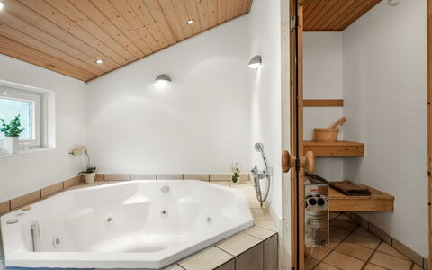 Tule - 1.2Km from the Sea: Villetta, Capannone, Capanna, Agriturismo, Prateria, Baracca, Fienile, Log Cabin, Edifici Giardino