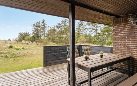 Thorgisl - 1.4Km from the Sea: Legna, Latifoglie, Soffitto, Color Legno, Plank, Portico, Pavimento In Legno, Deck, Shade, Materiali Naturali