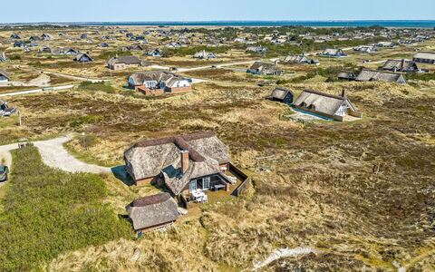 Slava - 250M from the Sea: Tetto, Lotto, Villetta, Casa, Area Rurale, Capannone, Raccordo, Edifici Giardino, Log Cabin, Capanna