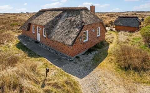 Slava - 250M from the Sea: Tetto, Lotto, Villetta, Casa, Area Rurale, Capannone, Raccordo, Edifici Giardino, Log Cabin, Capanna