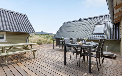Hinz - from the Sea: Casa, Tetto, Casa, Villetta, Arbusto, Groundcover, Estate, Agriturismo, Raccordo, Edifici Giardino