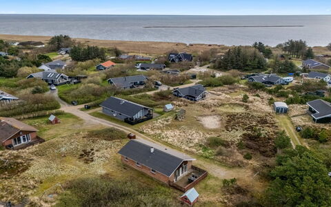 Hawarth - 300M to the Fjord: Arbusto, Urban Design, Groundcover, Brick, Appartamento, Estate, Muratura, Balcone, Landscaping