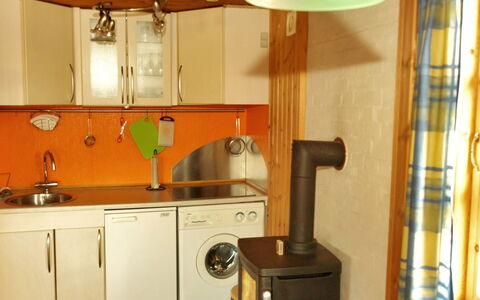 Soeren - from the Sea: Elettrodomestico Da Cucina, Legna, Cucina, Apparecchio Major, Mobilia, Pavimentazione, Controsoffitto, Interior Design, Pavimento, Camera