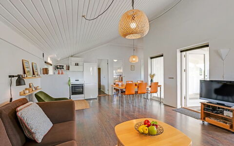 Jænis - from the Sea: Interior Design, Pavimentazione, Mobilia, Legna, Pavimento, Soffitto, Divano, Soggiorno, Pavimento In Legno, Camera