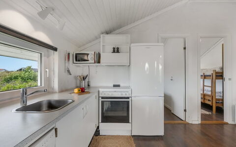 Jænis - from the Sea: Legna, Pavimentazione, Pavimento, Soffitto, Cucina, Apparecchio Major, Lavandino Della Cucina, Lavello, Latifoglie, Controsoffitto