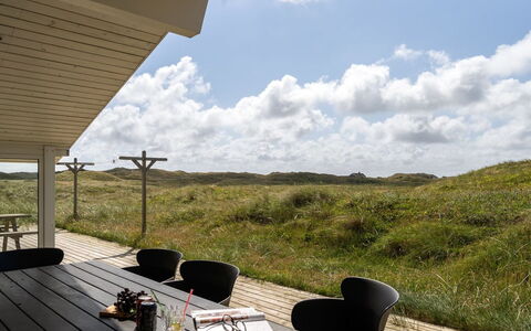 Malgest - 100M from the Sea: Tetto, Lotto, Villetta, Casa, Area Rurale, Capannone, Raccordo, Edifici Giardino, Log Cabin, Capanna