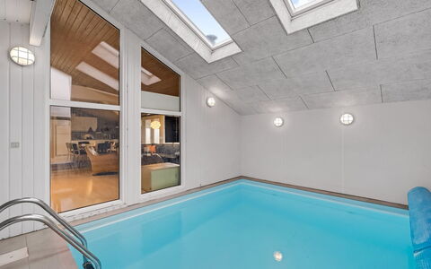 Malgest - 100M from the Sea: Tetto, Lotto, Villetta, Casa, Area Rurale, Capannone, Raccordo, Edifici Giardino, Log Cabin, Capanna
