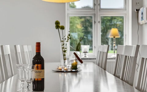 Eini - 4.5Km from the Sea: Mobilia, Interior Design, Legna, Pavimentazione, Tavolo, Lampada, Illuminazione, Pavimento, Cucina & Sala Da Pranzo Tavolo, Sala Da Pranzo