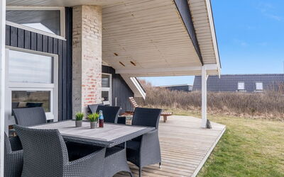 Galmand - 300M from the Sea