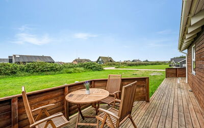 Erland - 500M from the Sea