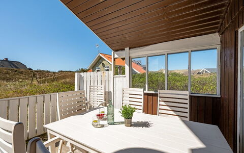 Brigit - 200M from the Sea: Legna, Casa, Villetta, Casa, Tetto, Area Rurale, Raccordo, Log Cabin, Edifici Giardino, Latifoglie