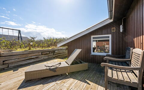 Brigit - 200M from the Sea: Legna, Casa, Villetta, Casa, Tetto, Area Rurale, Raccordo, Log Cabin, Edifici Giardino, Latifoglie