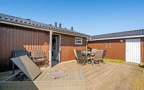 Brigit - 200M from the Sea: Legna, Casa, Villetta, Casa, Tetto, Area Rurale, Raccordo, Log Cabin, Edifici Giardino, Latifoglie