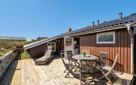 Brigit - 200M from the Sea: Legna, Casa, Villetta, Casa, Tetto, Area Rurale, Raccordo, Log Cabin, Edifici Giardino, Latifoglie