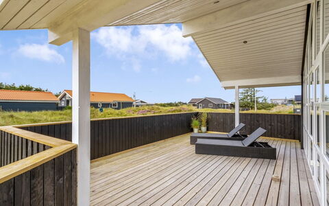 Mauri - 350M from the Sea: Legna, Casa, Villetta, Casa, Tetto, Area Rurale, Raccordo, Log Cabin, Edifici Giardino, Latifoglie