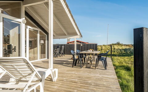 Horsten - 350M from the Sea: Legna, Architettura, Tetto, Casa, Villetta, Deck, Plank, Shade, Latifoglie, Portico