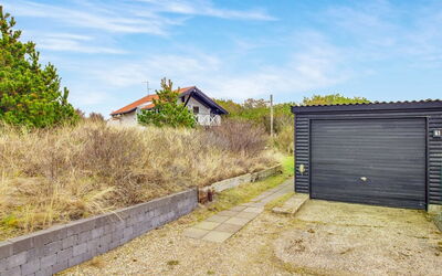 Viktorija - 800M from the Sea