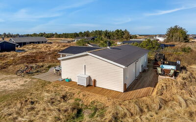 Avelin - 800M from the Sea