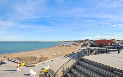 Avelin - 800M from the Sea