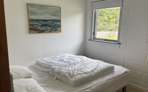 Felicia - 800M from the Sea: Legna, Pavimento, Camera Da Letto, Pavimentazione, Letto, Bedding, Lenzuolo, Telaio Del Letto, Camera, Soffitto