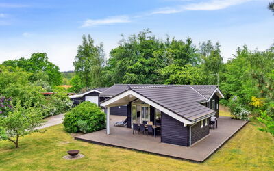 Hunlef - 400M from the Sea