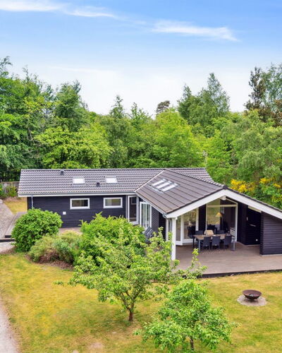 Hunlef - 400M from the Sea