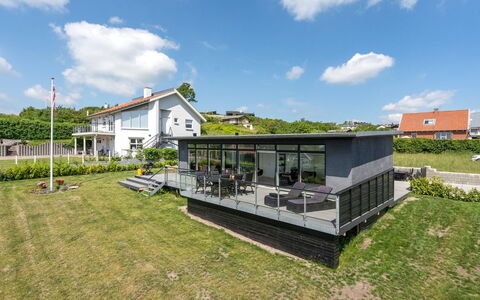 Jadara - 200M from the Sea