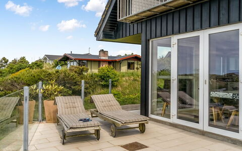 Skamhals - 700M from the Sea: Arbusto, Urban Design, Groundcover, Brick, Appartamento, Estate, Muratura, Balcone, Landscaping