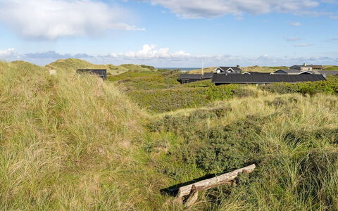 Dana - 290M from the Sea: Legna, Tetto, Architettura, Casa, Casa, Villetta, Raccordo, Latifoglie, Pendenza, Estate