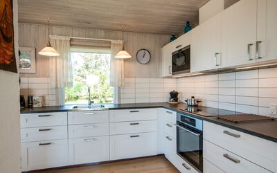 Diuri - 400M from the Sea