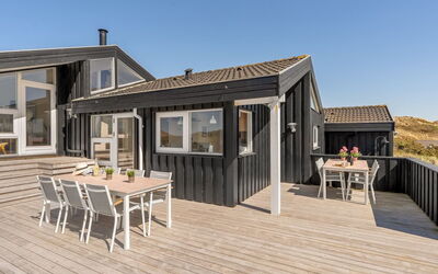 Annaliese - 175M from the Sea