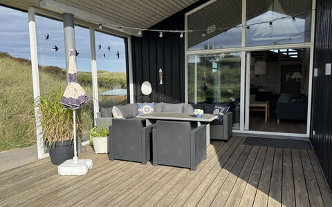Ejnarine - 300M from the Sea: Legna, Portico, Casa, Architettura, Tetto, Porta, Deck, Shade, Raccordo, Villetta