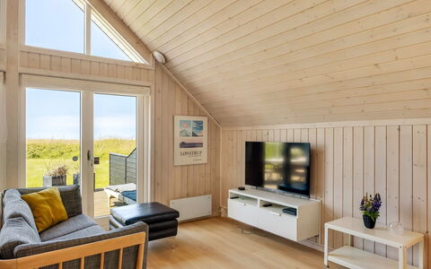 Ger - 200M from the Sea: Legna, Pavimentazione, Interior Design, Soffitto, Pavimento, Pavimento In Legno, Camera, Latifoglie, Soggiorno, Color Legno