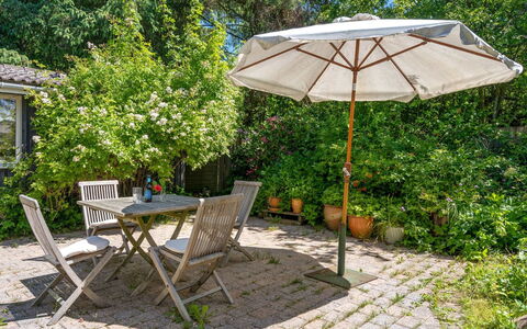 Naira - 1.8Km from the Sea: Legna, Tetto, Architettura, Casa, Casa, Villetta, Raccordo, Latifoglie, Pendenza, Estate