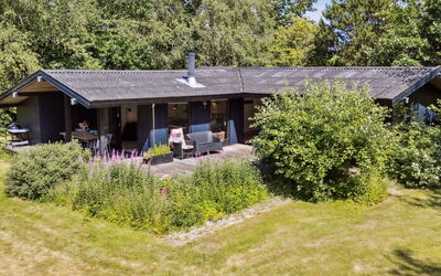 Lasse - 1.5Km from the Sea