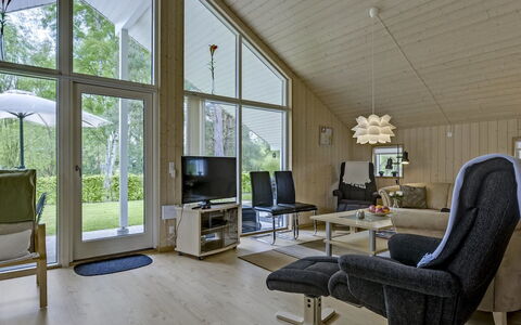 Heraldina - 800M from the Sea: Zona Residenziale, Tetto, Sobborgo, Driveway, Estate, Camino