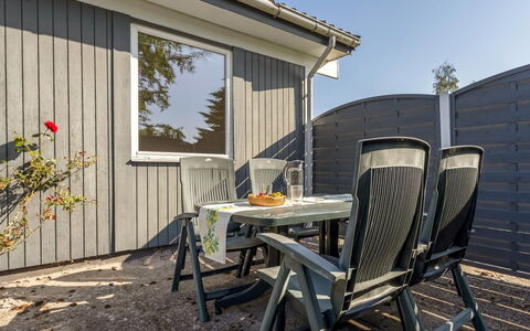 Davida - 400M from the Sea: Legna, Color Legno, Plank, Latifoglie, Villetta, Deck, Raccordo, Shade, Pavimento In Legno, Edifici Giardino