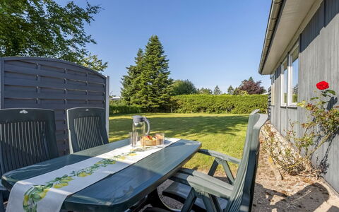Davida - 400M from the Sea: Legna, Color Legno, Plank, Latifoglie, Villetta, Deck, Raccordo, Shade, Pavimento In Legno, Edifici Giardino