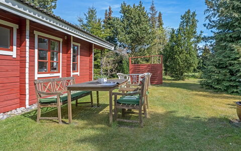 Berit - 700M from the Sea: Legna, Casa, Villetta, Casa, Tetto, Area Rurale, Raccordo, Log Cabin, Edifici Giardino, Latifoglie